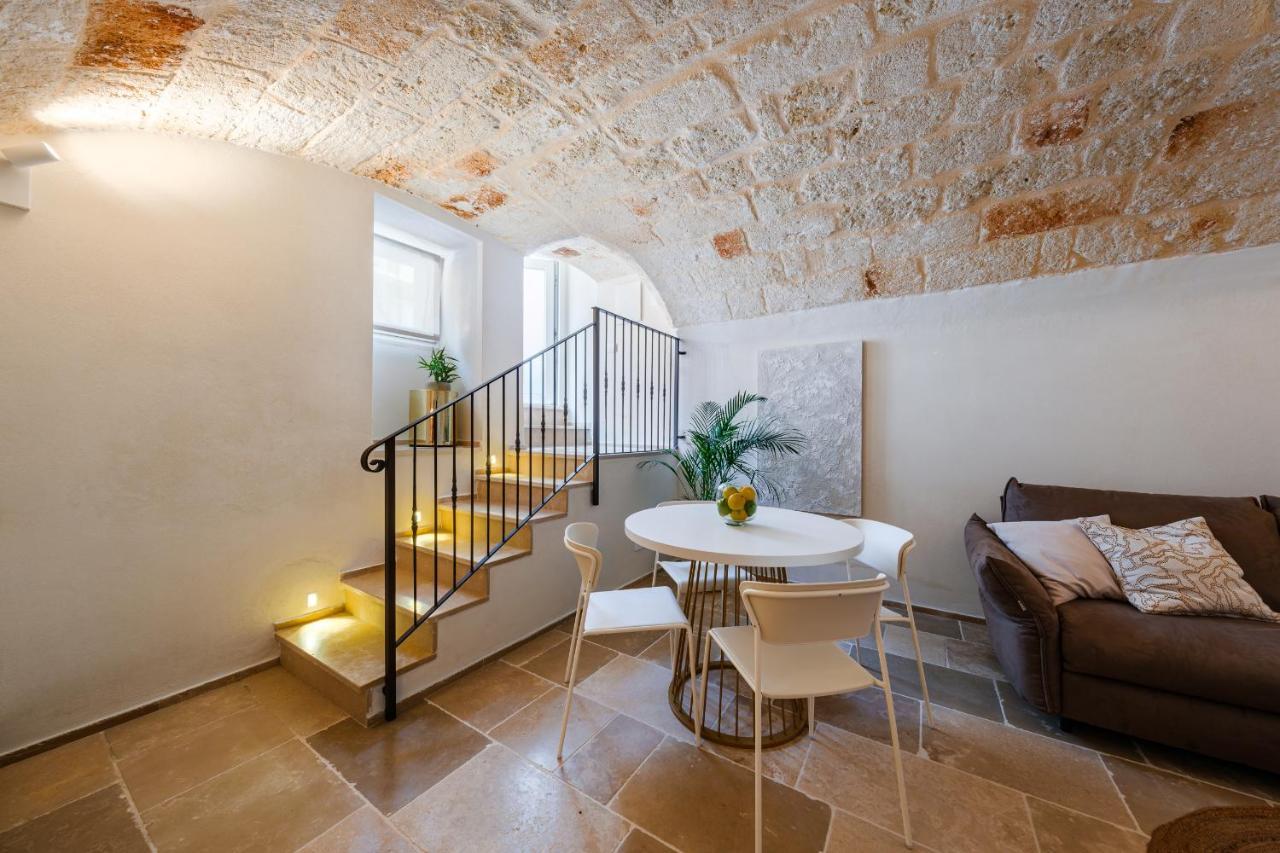 Helloapulia Charming Palazzo Clemente - Self-Catering Suites With Aircondition Monopoli Exterior photo