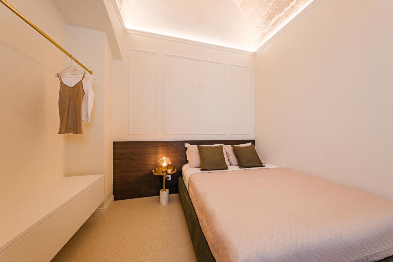 Helloapulia Charming Palazzo Clemente - Self-Catering Suites With Aircondition Monopoli Exterior photo